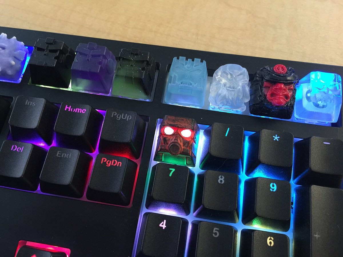 Bàn phím cơ lắp bộ keycap profile cao nhiều màu với đèn nền