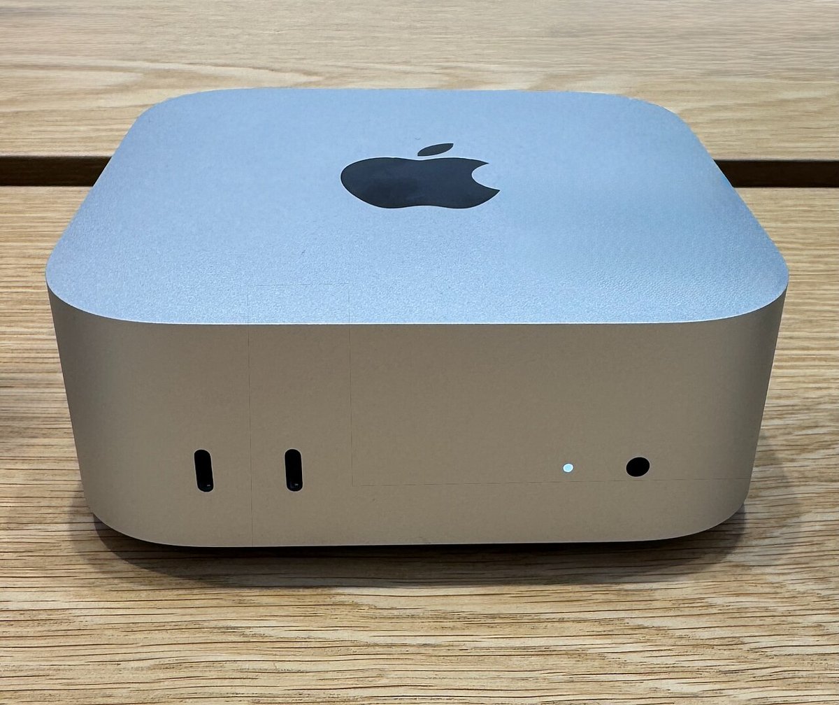 Mac mini M4 năm 2024 nhìn từ phía trên